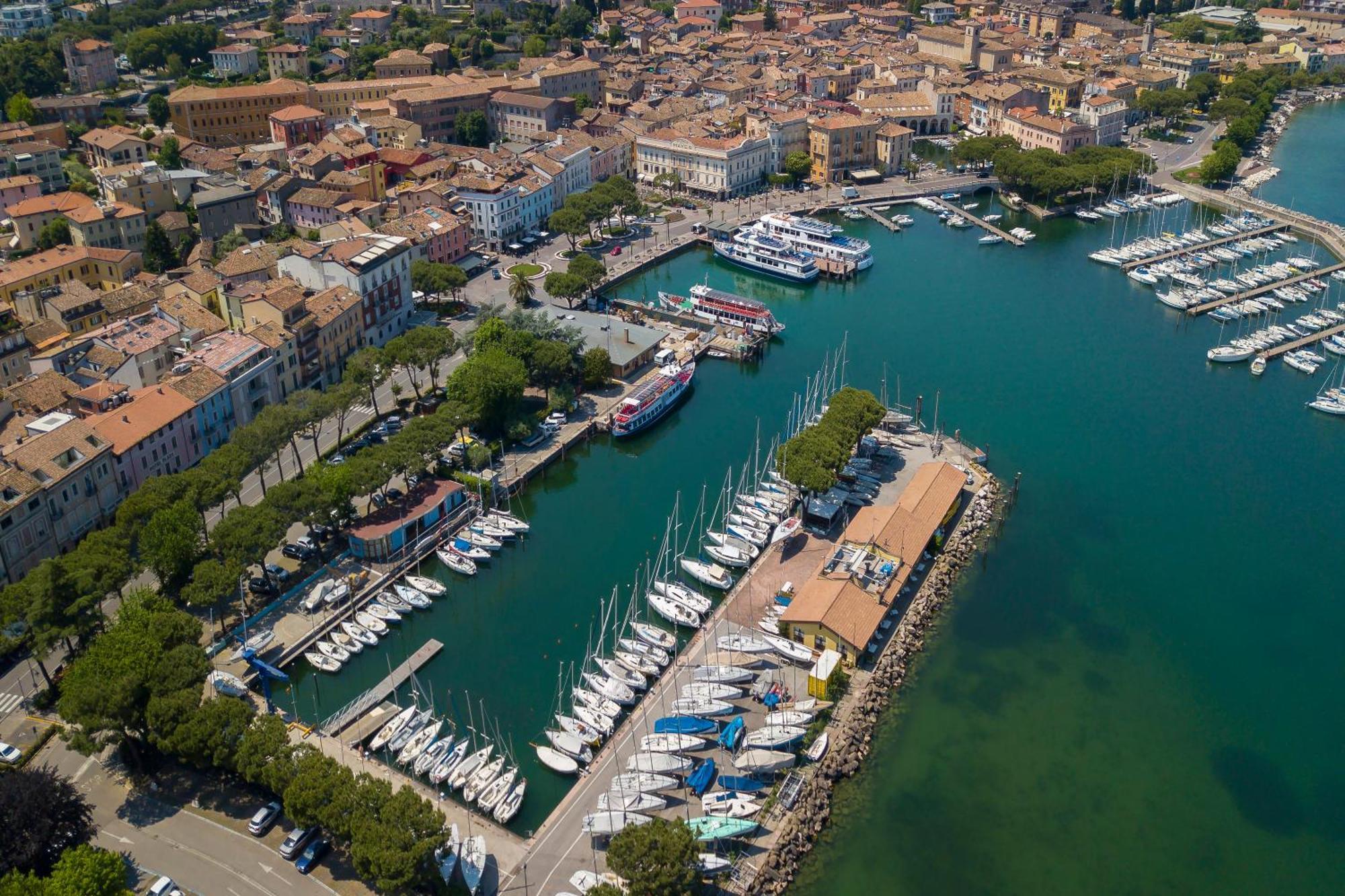 Villa Mimosa - Appartamento 1 - Happy Rentals Desenzano del Garda Buitenkant foto